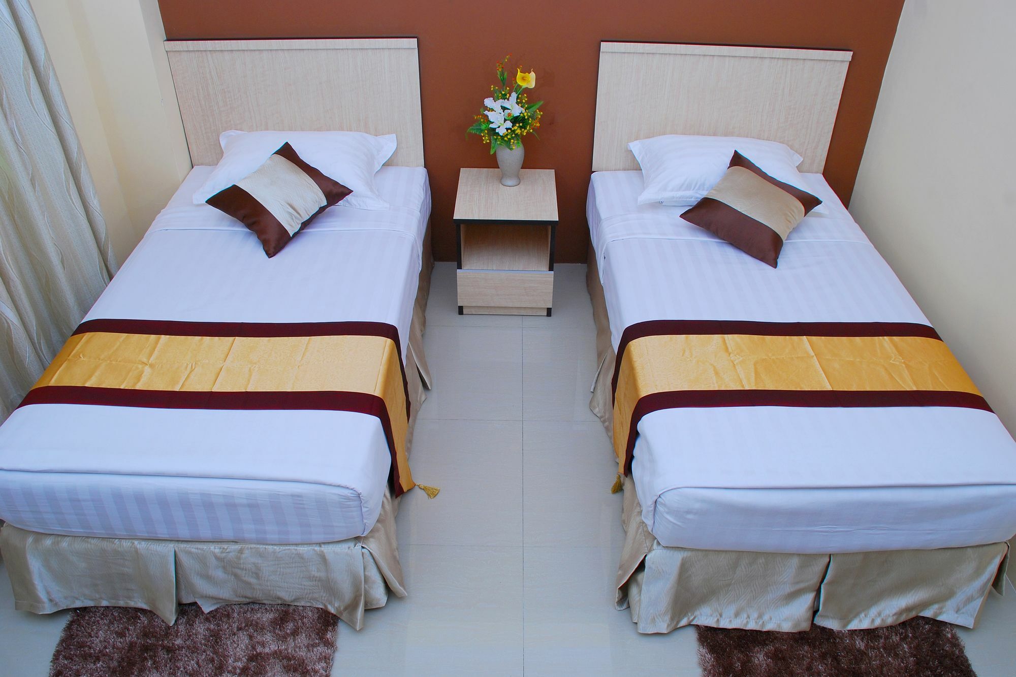 Hotel 72 Yangon Ngoại thất bức ảnh
